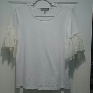 Laced short sleeve white tshirt